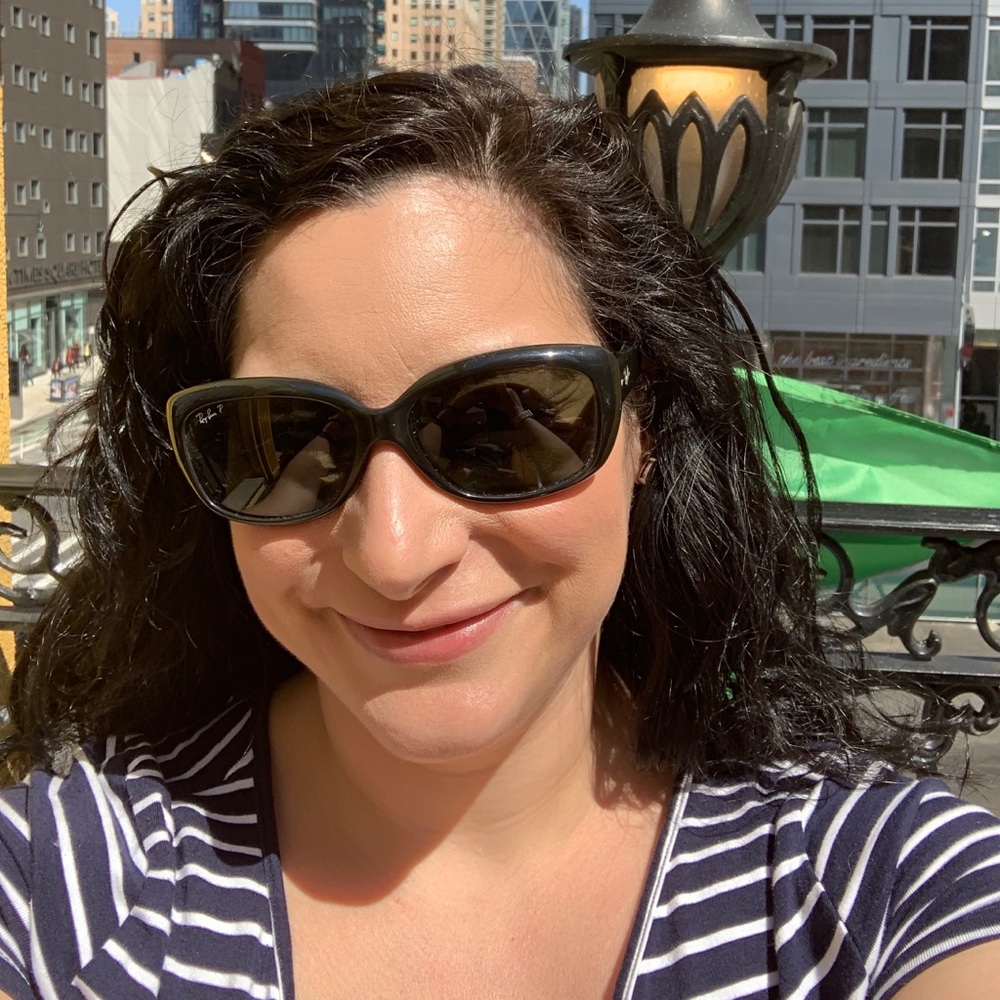 Meet your Posher, Cristina